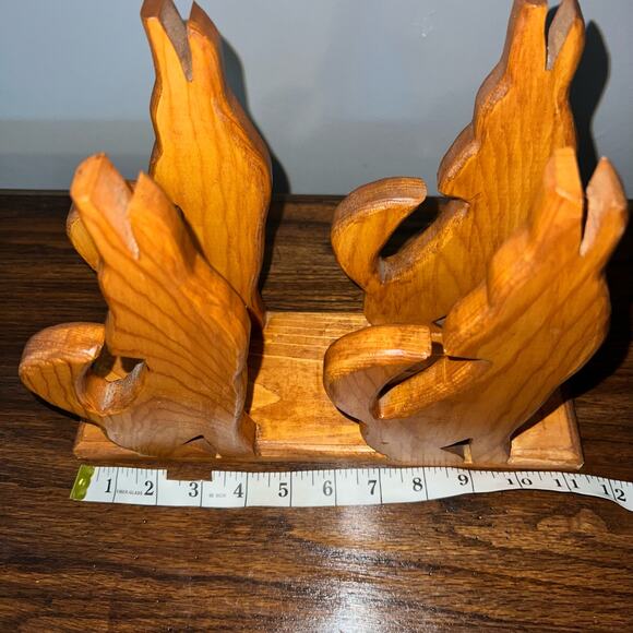Wood carved howling coyotes southwestern - Picture 3 of 7